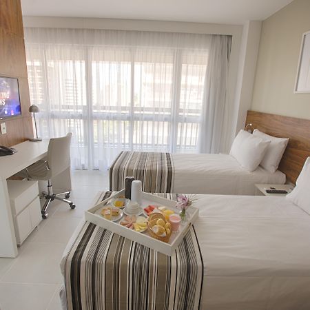 Fusion Hplus Express + Brasilia Bagian luar foto