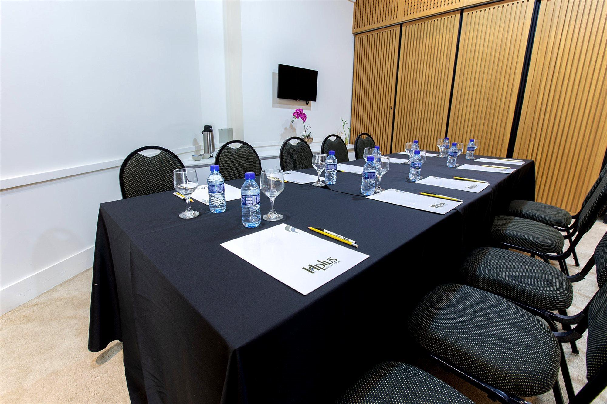 Fusion Hplus Express + Brasilia Bagian luar foto