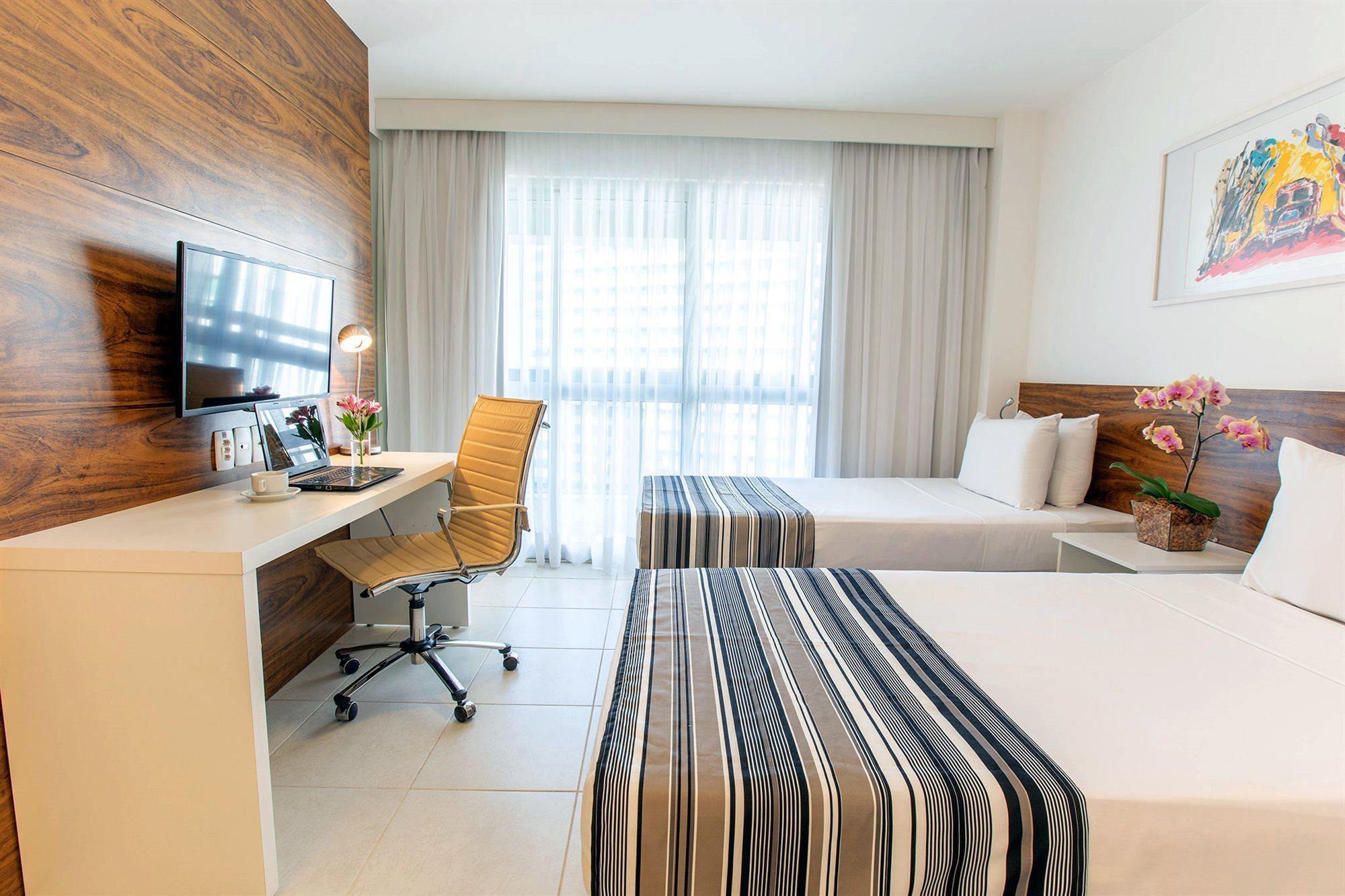 Fusion Hplus Express + Brasilia Bagian luar foto